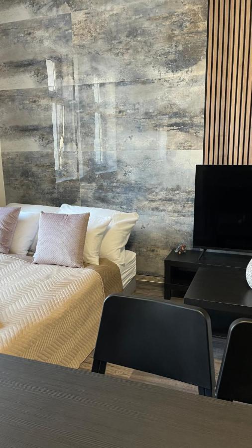 Downtown Boutique Apartments 利贝雷茨 外观 照片